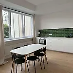 Helles Elegantes In Berlin-schoeneberg Apartman *