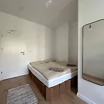 Helles Elegantes In Berlin-schoeneberg